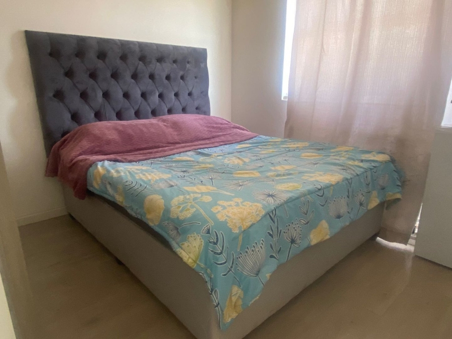 To Let 2 Bedroom Property for Rent in Cravenby Western Cape